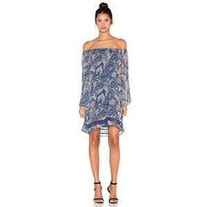 Alice +Olivia revolve cari dress in mosaic paisley casual off the shoulder small